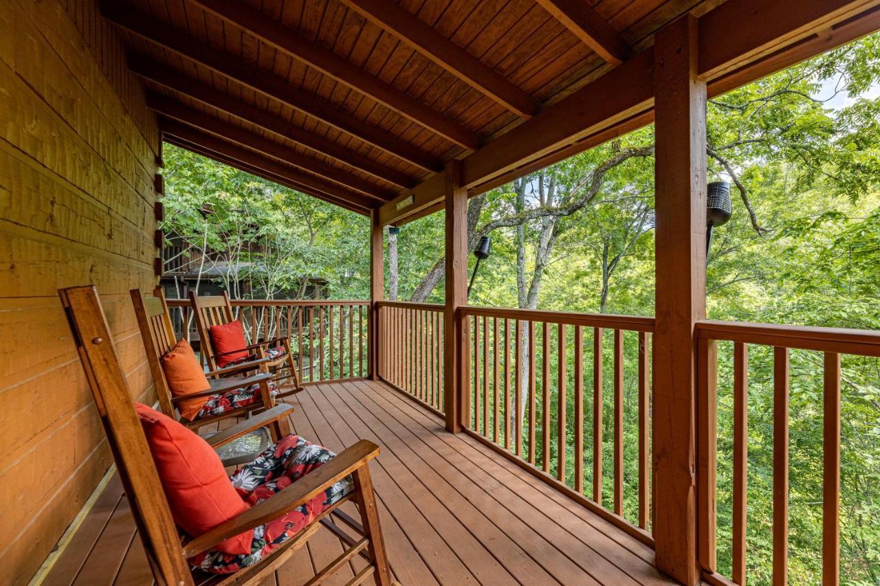 Firefly Hollow Cabin - Smoky Mountains - Soaky Mountain Water Park - Sevierville Convention Center Pigeon Forge Extérieur photo